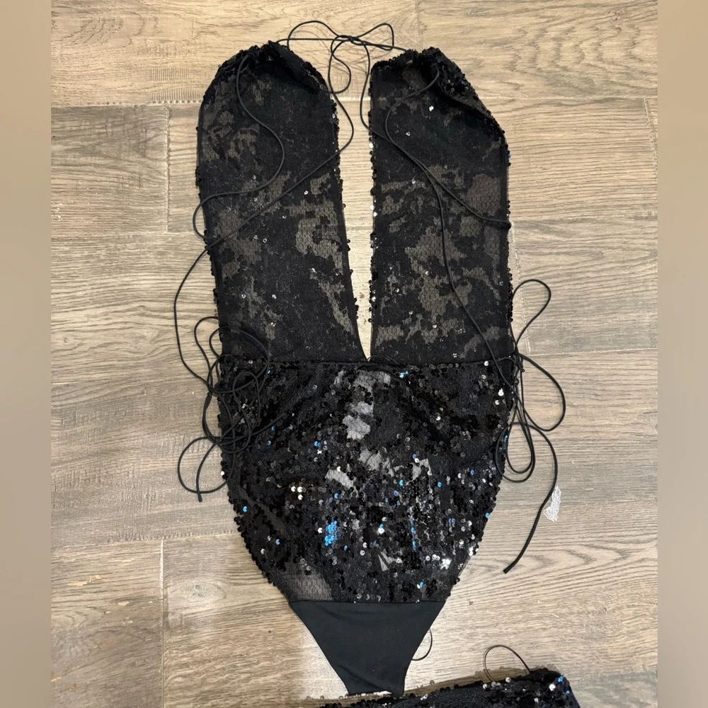 Victoria Beckham black sequin set - Picture 15 of 17